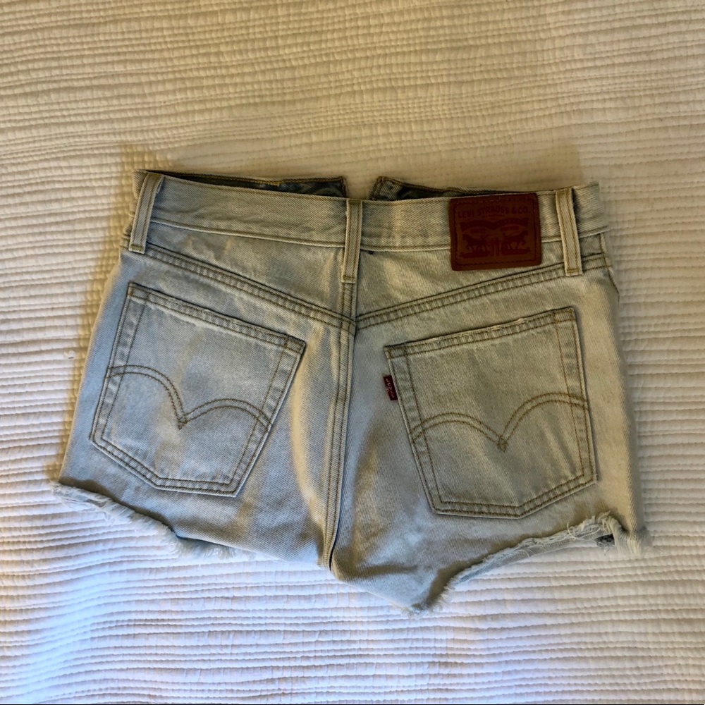 Levis Light Wash Jean Shorts